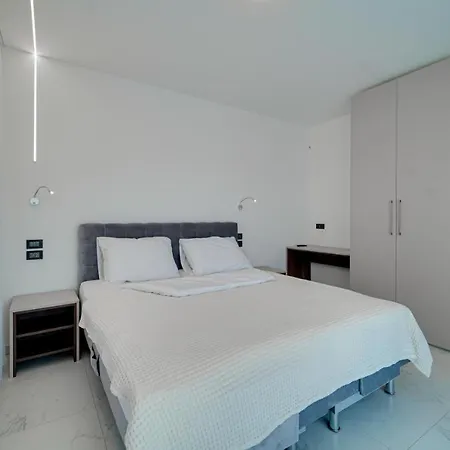 Nico Apartment